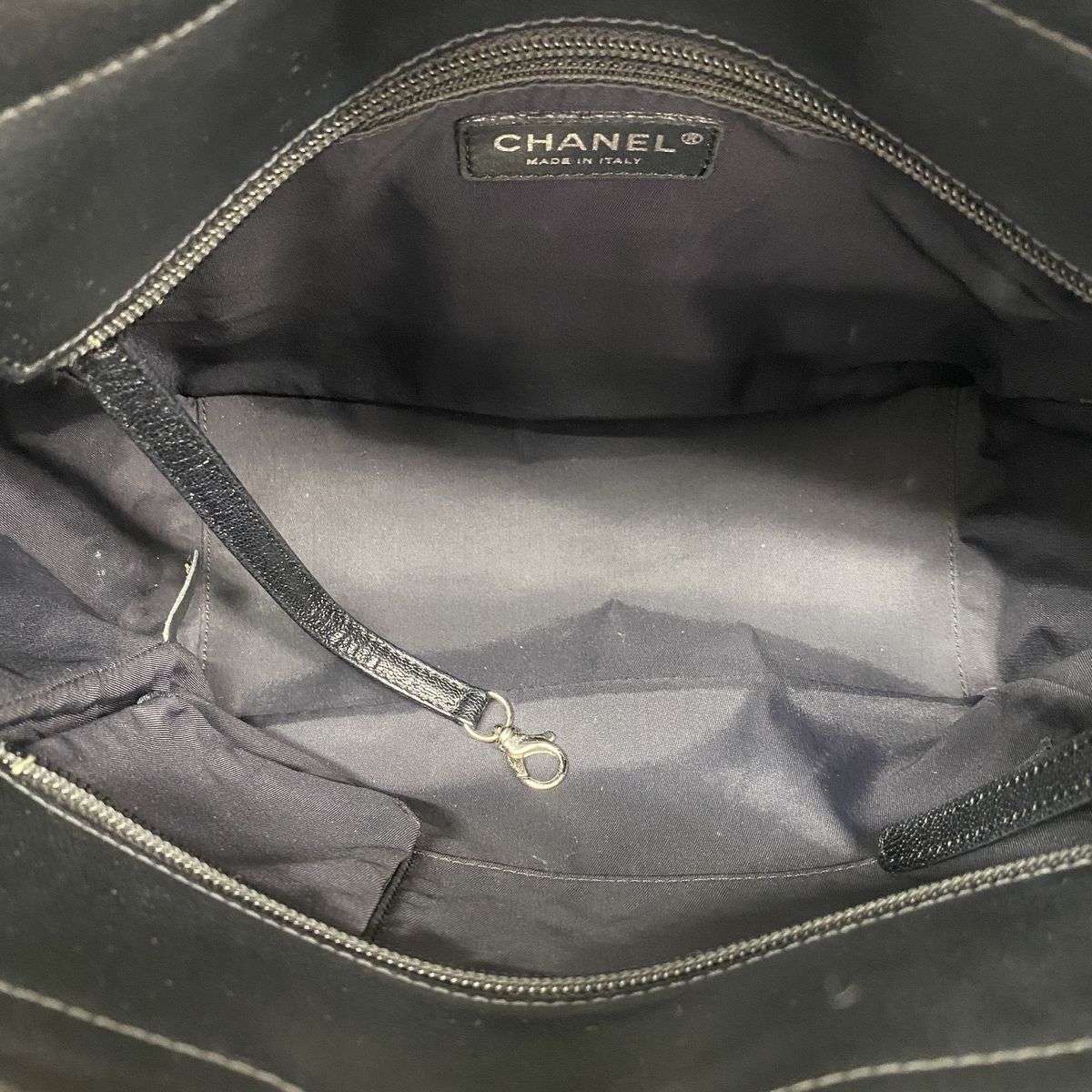 Chanel Tote Bag Paris Biarritz Leather Black Silver — view 4