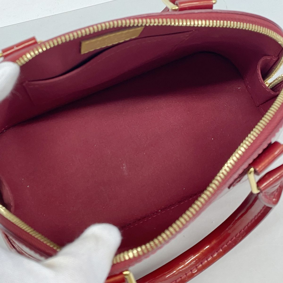 Louis Vuitton Handbag Vernis Alma BB Rouge Grenat Dine 2-Way Bag — view 4