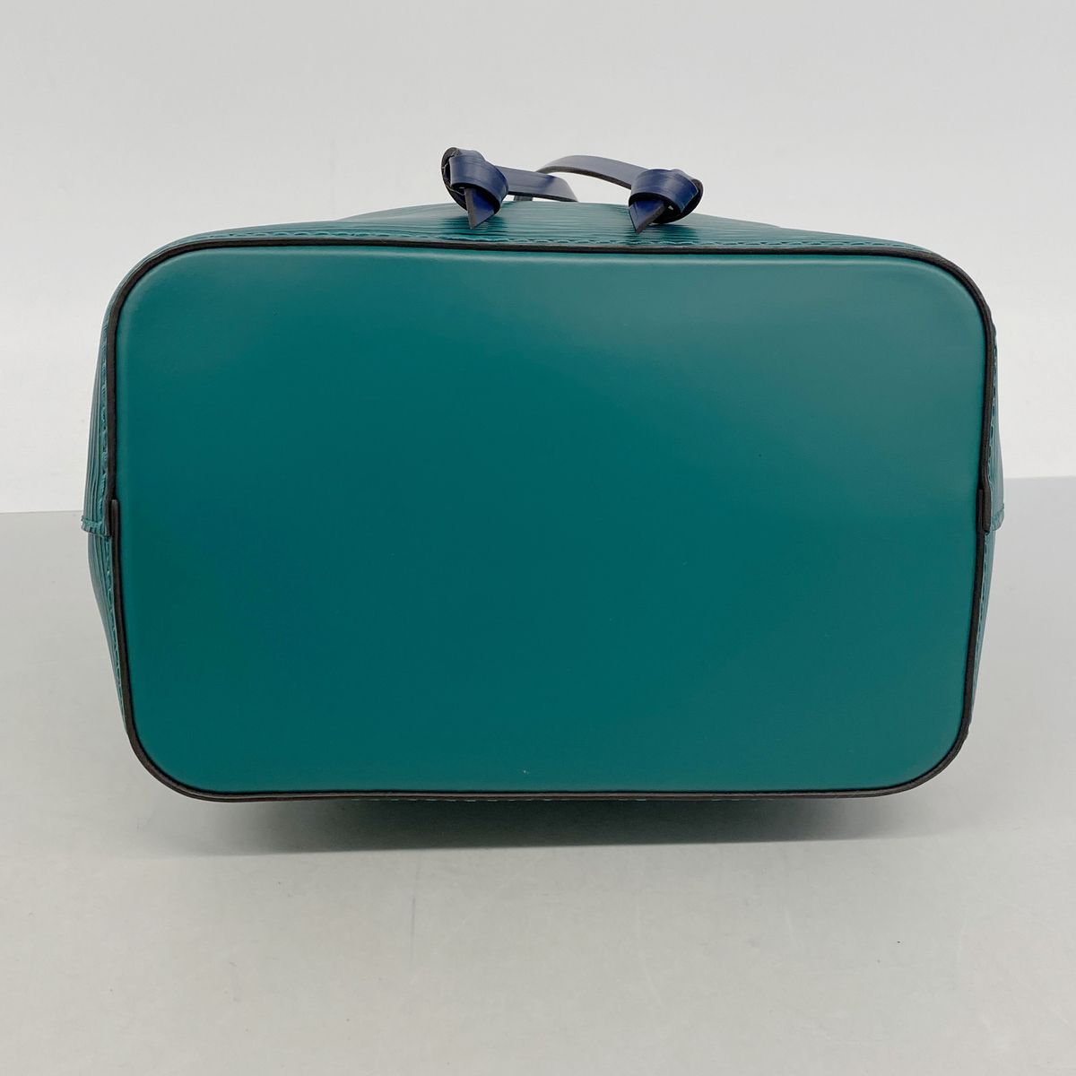 Louis Vuitton Handbag Epi Bicolor Neo Noe BB Vert Emlord Indigo 2-Way Bag — view 3