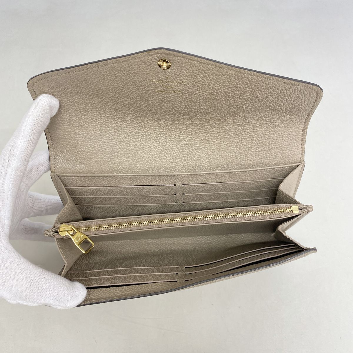 Louis Vuitton Wallet Monogram Empreinte Portefeuille Sarah Tourterelle — view 3