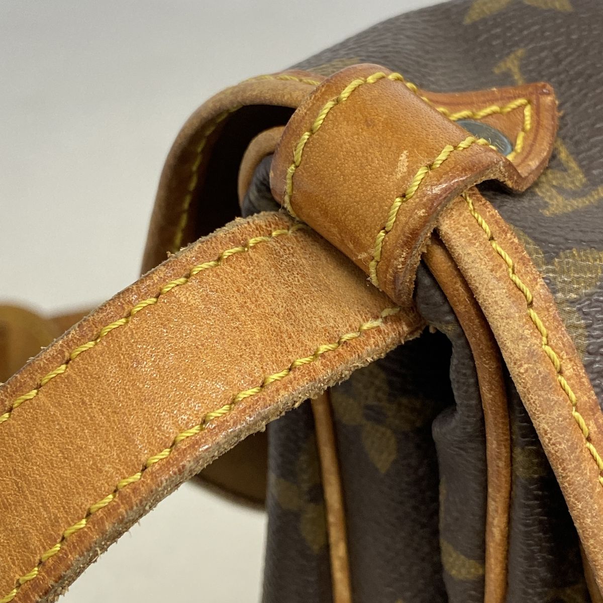 Louis Vuitton Shoulder Bag Monogram Saumur 30 Brown — view 7