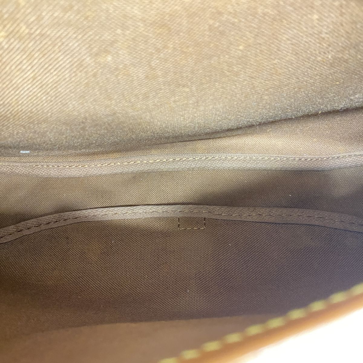 Louis Vuitton Shoulder Bag Monogram Saumur 30 Brown — view 4