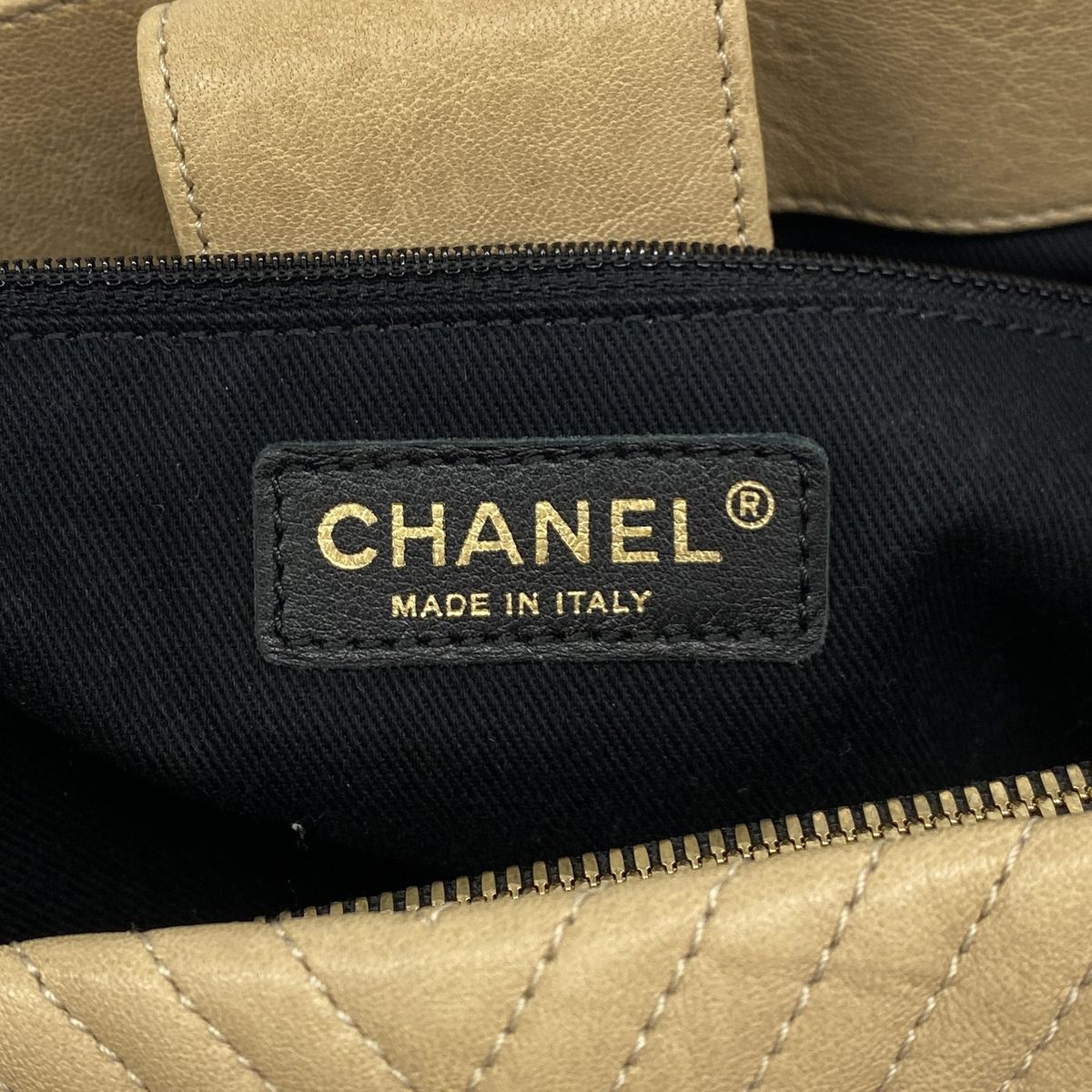 Chanel Chain Tote Bag V-stitch Leather Brown Gold — view 5