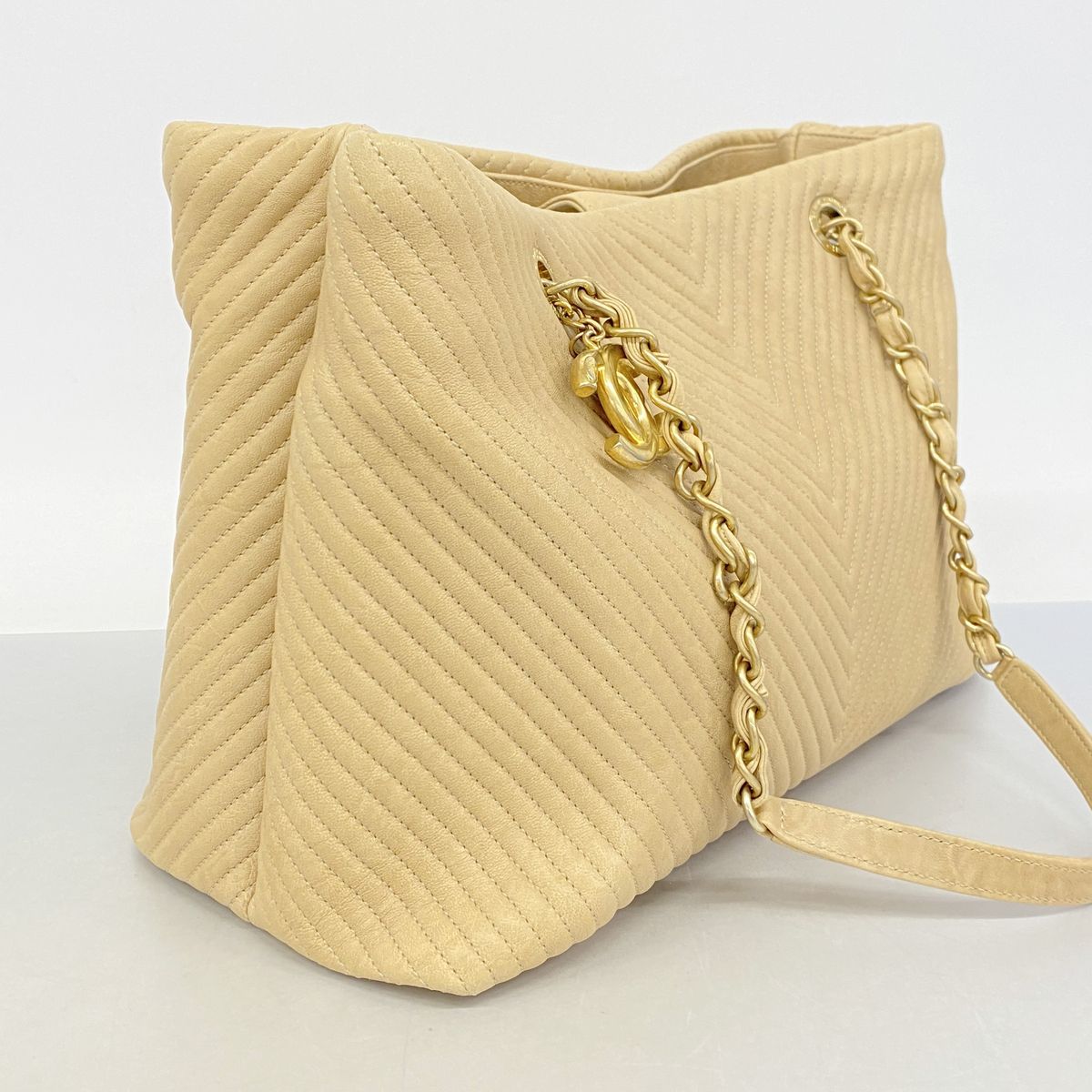Chanel Chain Tote Bag V-stitch Leather Brown Gold — view 2