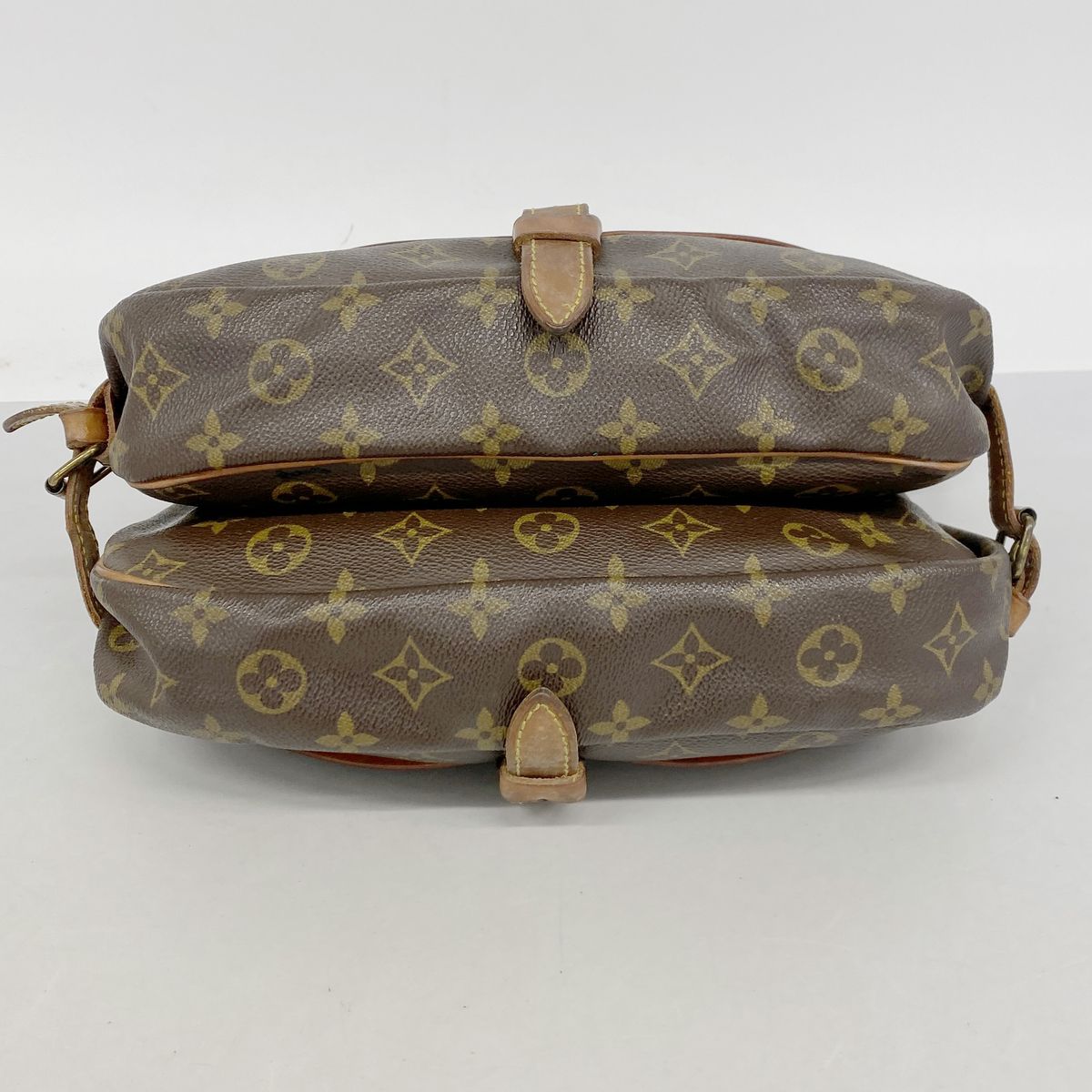 Louis Vuitton Shoulder Bag Monogram Saumur 30 Brown — view 3