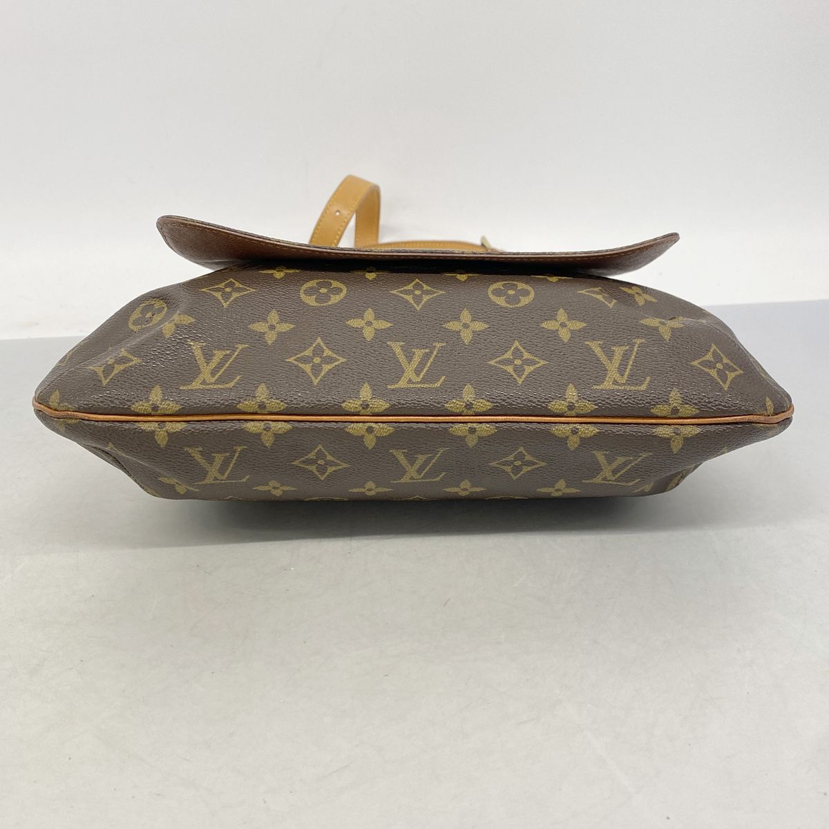 Louis Vuitton Shoulder Bag Monogram Musette Brown — view 3