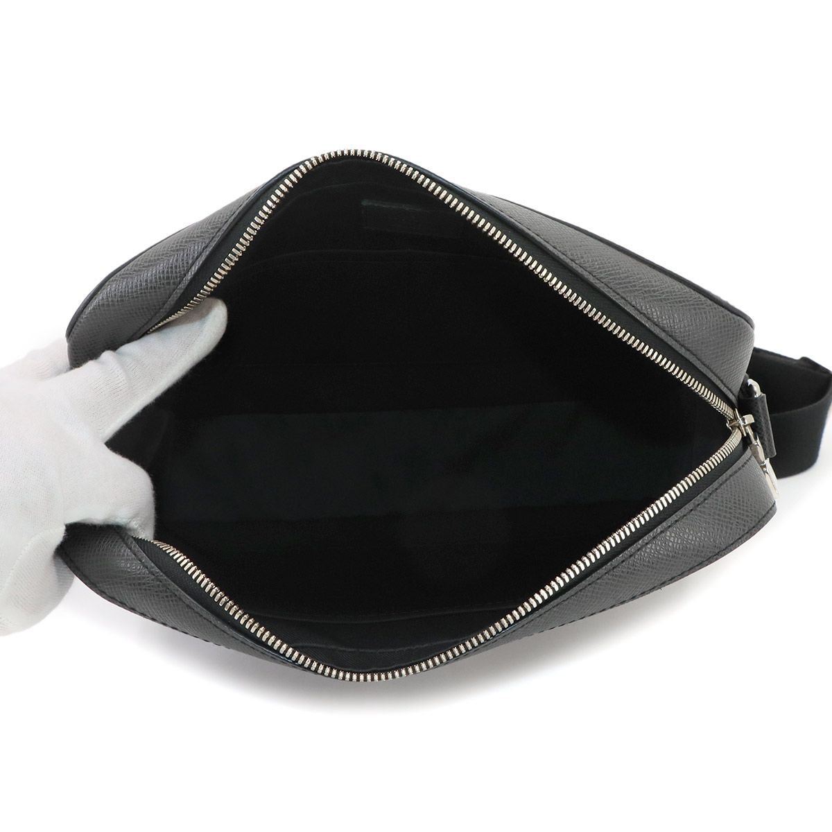 Louis Vuitton Taiga Anton Messenger PM Shoulder Bag Leather Ardoise — view 6