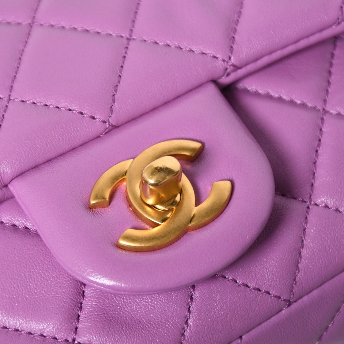 Chanel Mini Quilted 16 S Flap S Chain Shoulder Bag CC Logo Lambskin Lavender — view 5