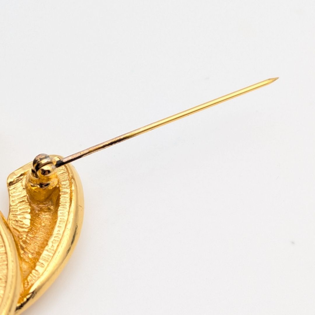 Chanel Brooch Quilted CC Logo Gold First Era Vintage — view 8