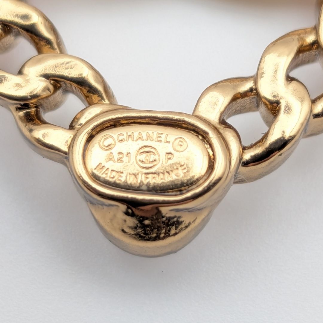 Chanel Brooch Heart CC Logo Gold Color Stone Faux Pearl Bijou Pin Badge — view 7