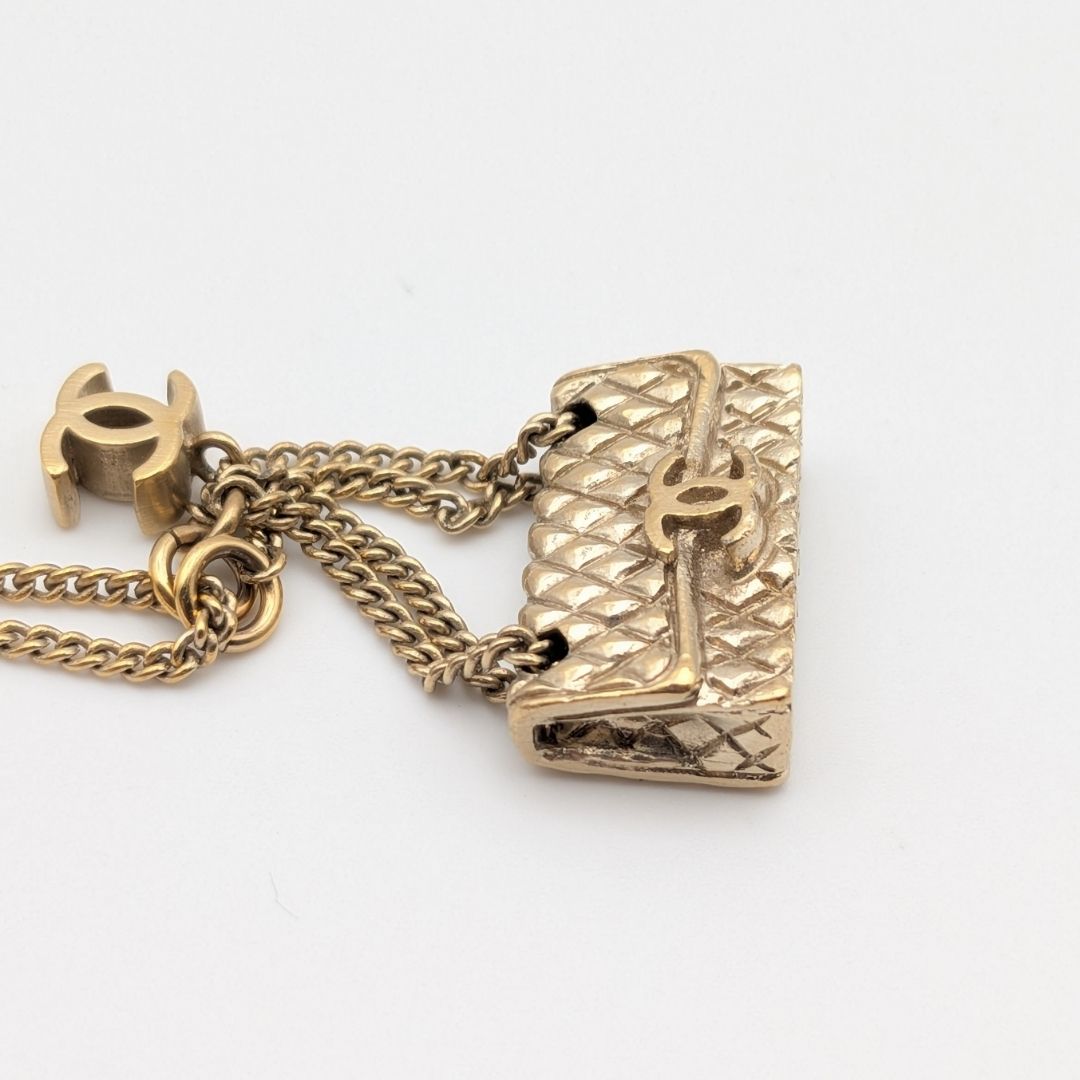Chanel Necklace Bag Motif Quilted CC Logo Gold 05A — view 3
