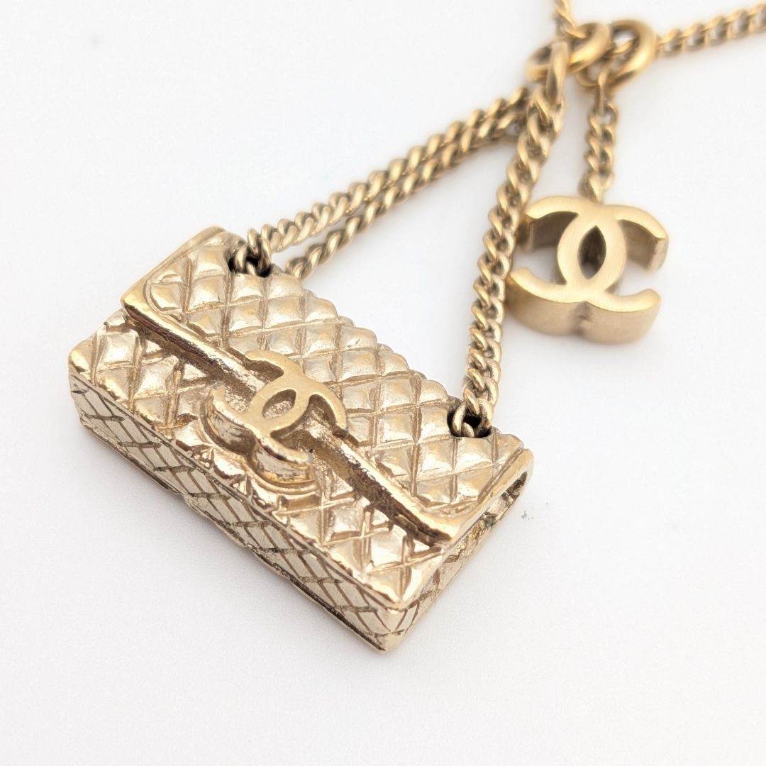 Chanel Necklace Bag Motif Quilted CC Logo Gold 05A — view 2