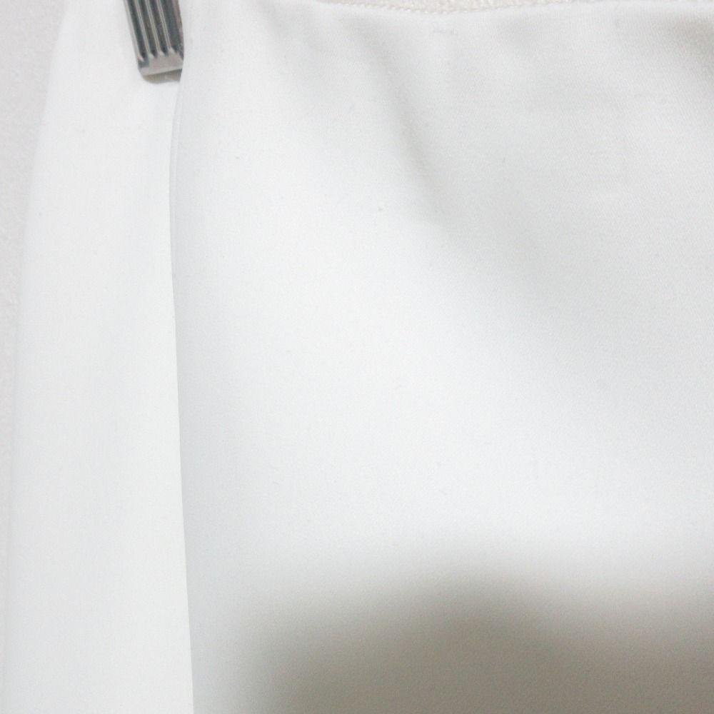 Chanel 00C Slit Skirt with Logo Plate White Spring Summer Fall Winter 42 — view 4