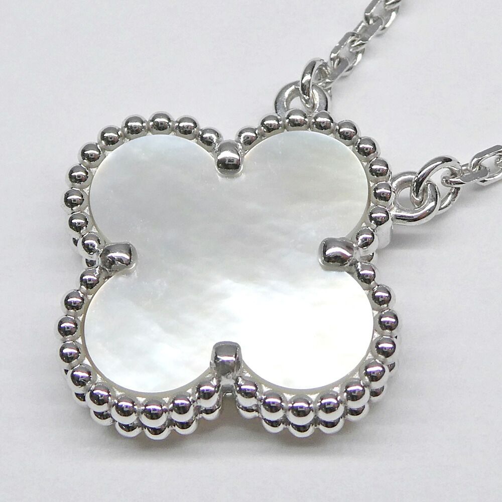 Van Cleef & Arpels Vintage Alhambra Pendant White Gold — view 3