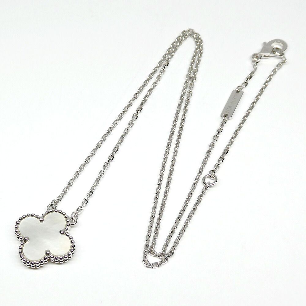 Van Cleef & Arpels Vintage Alhambra Pendant White Gold — view 6