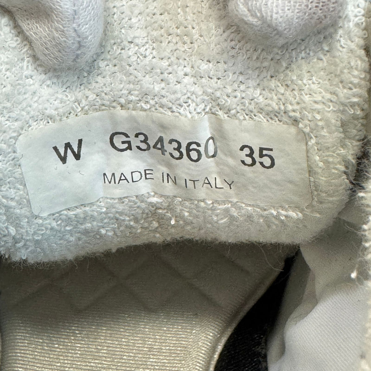 Chanel CC Logo Low-Top Sneakers Suede Shoes Vintage Vuitton — view 8
