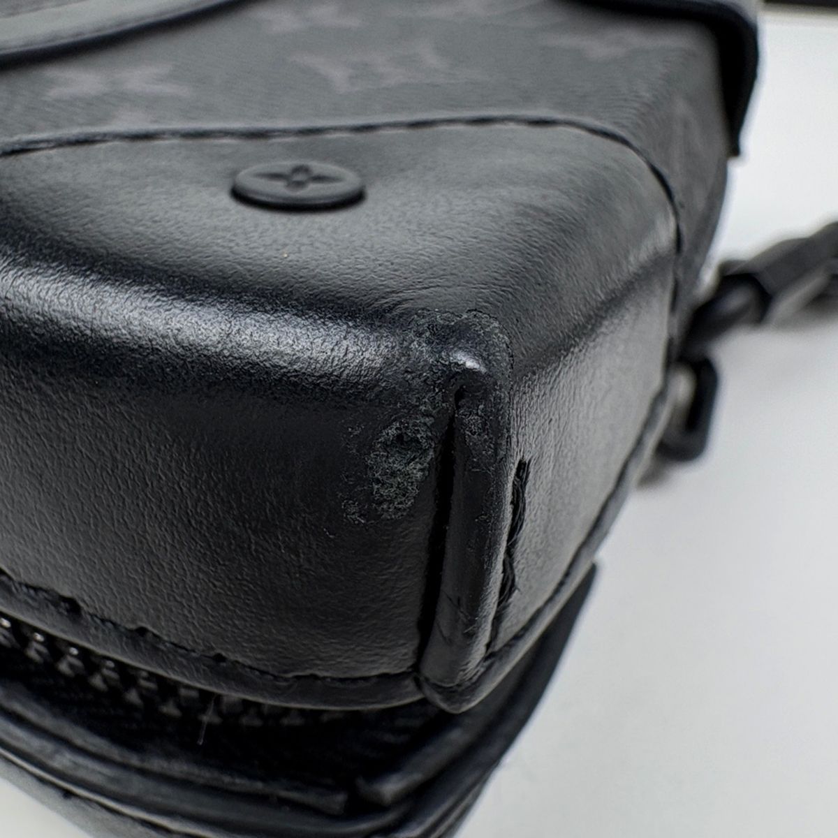 Louis Vuitton Soft Trunk Wallet Shoulder Bag Monogram Eclipse Noir — view 3