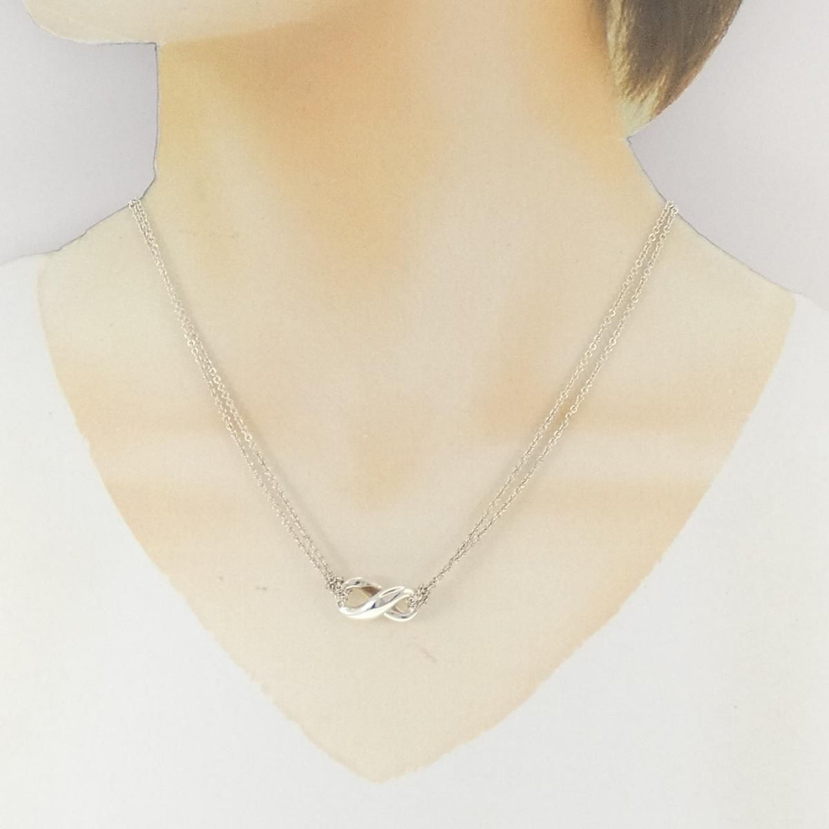 Tiffany & Co Figure Eight Necklace — view 6
