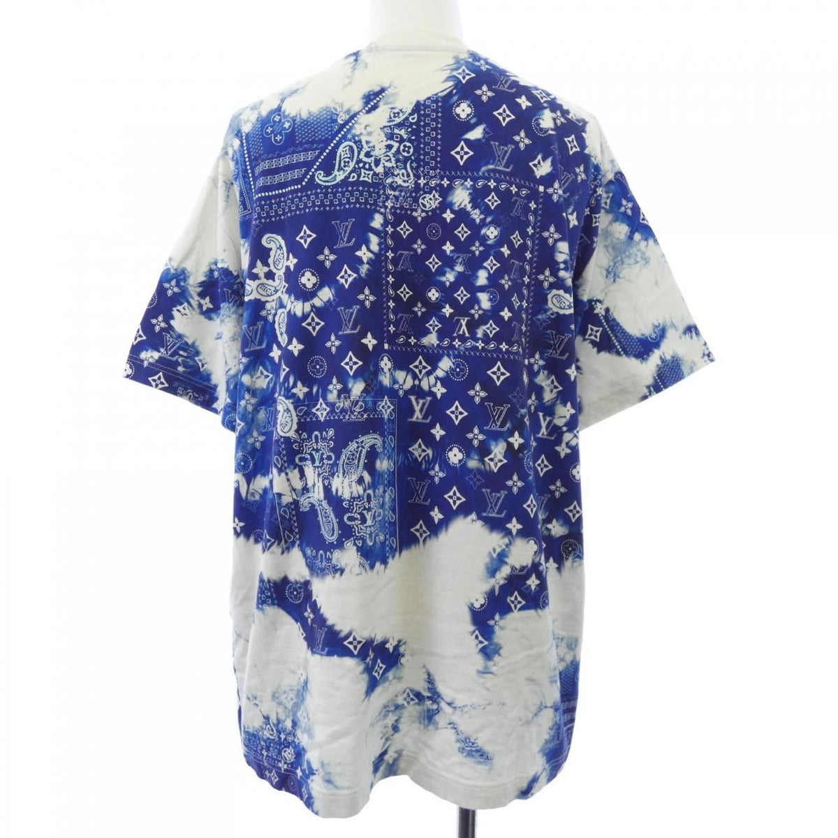 Louis Vuitton Monogram Bandana Print T-Shirt — view 2