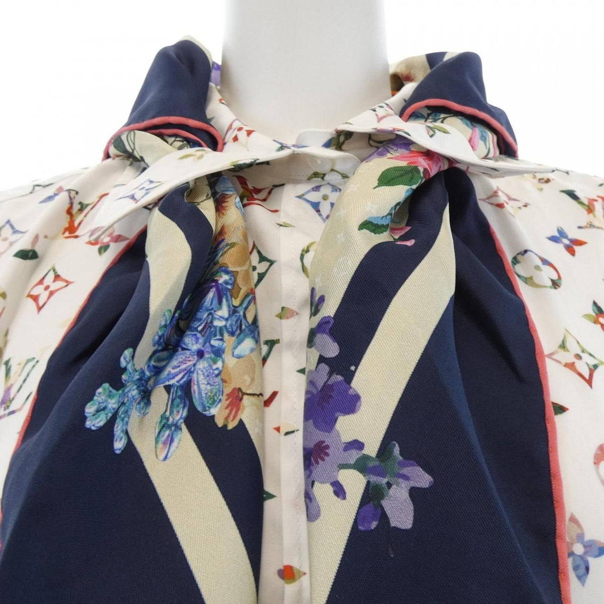 Louis Vuitton Vintage Flower Scarf Monogram Shirt — view 5