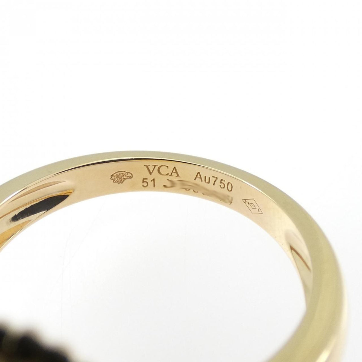 Van Cleef & Arpels Vintage Alhambra Ring — view 4