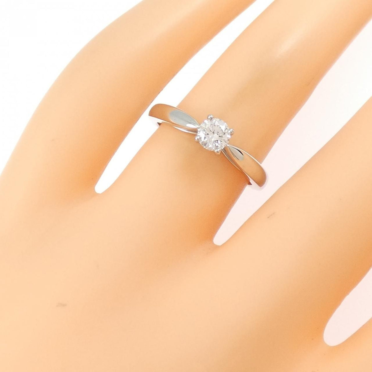 Van Cleef & Arpels Bonheur Ring — view 5