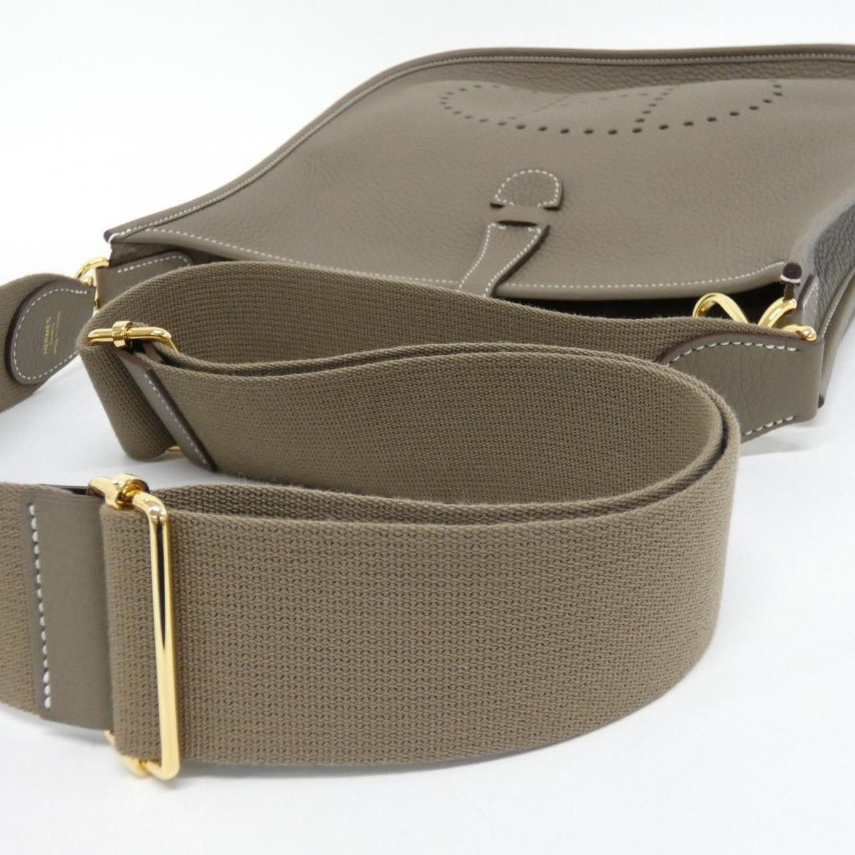 Hermes Evelyne 3 PM Shoulder Bag — view 4
