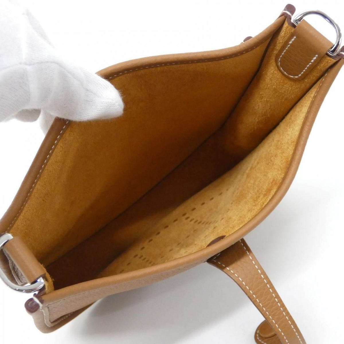 Hermes Evelyne 3 23 Shoulder Bag — view 5