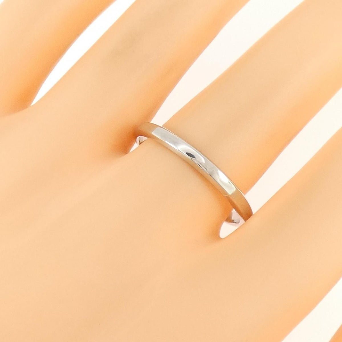 Van Cleef & Arpels Toujours Ring — view 4