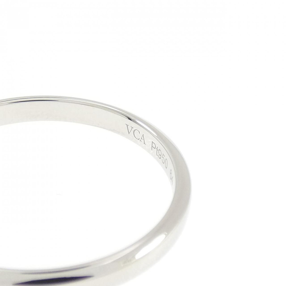 Van Cleef & Arpels Toujours Ring — view 3
