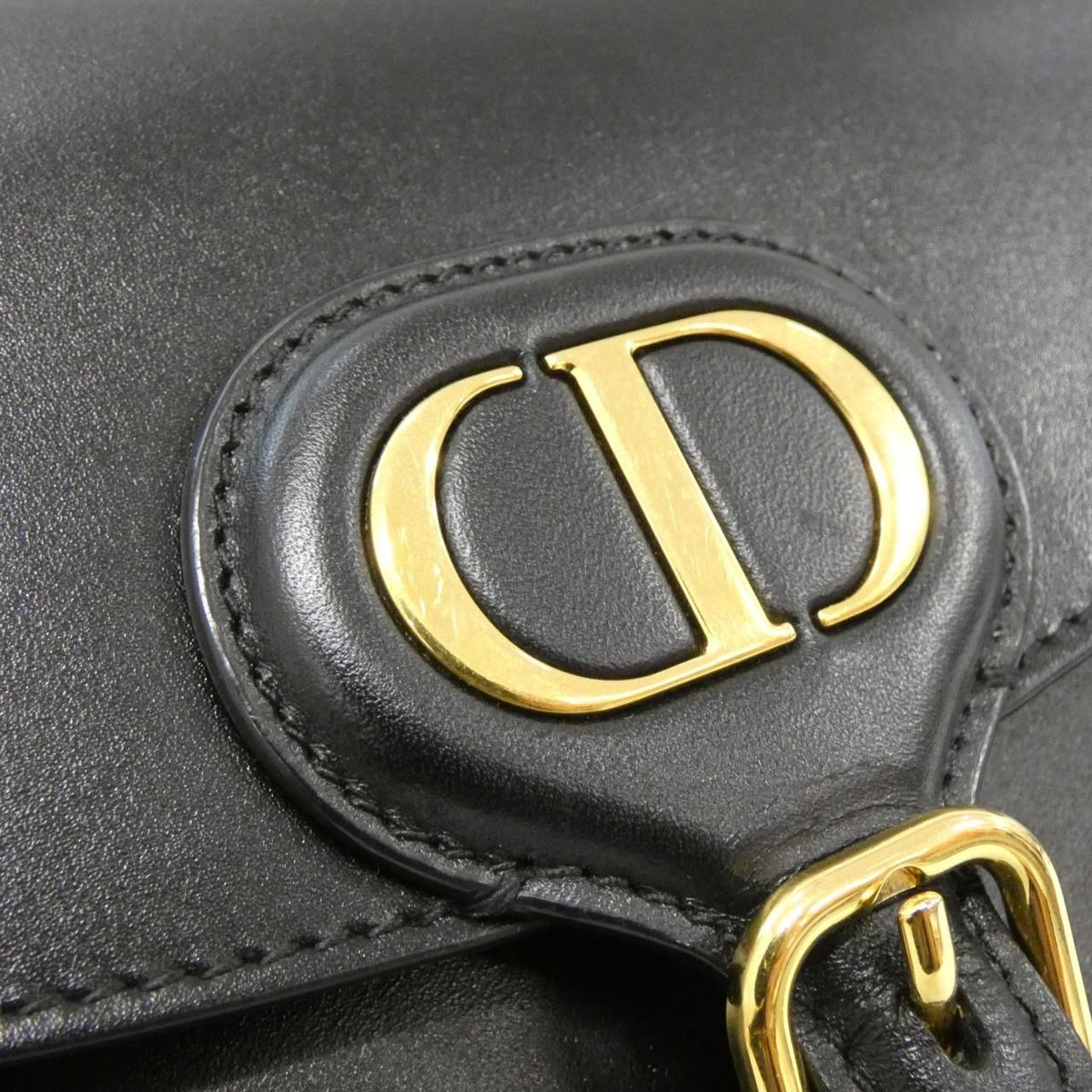 Dior Bobby Medium Shoulder Bag — view 4