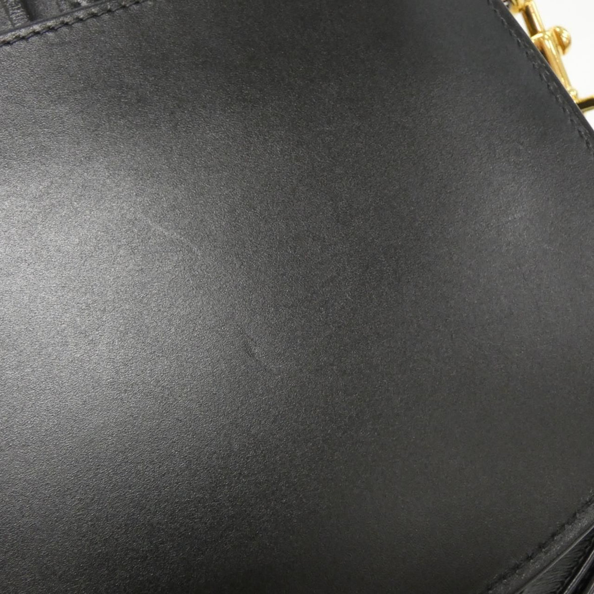 Dior Bobby Medium Shoulder Bag — view 6