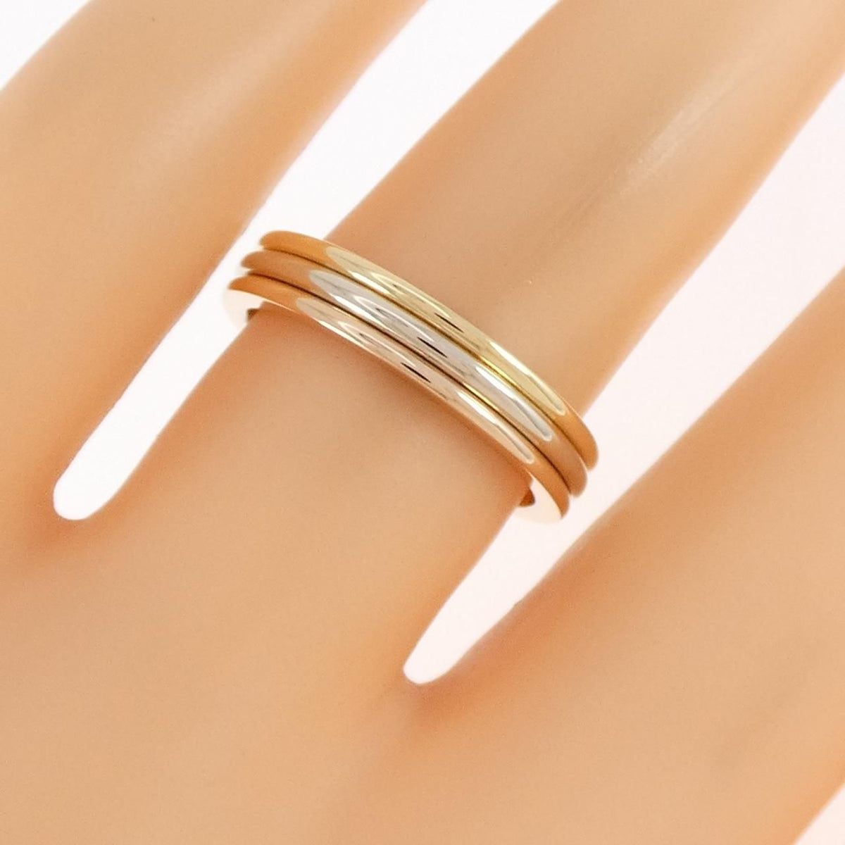 Cartier Trinity Wedding Ring — view 4