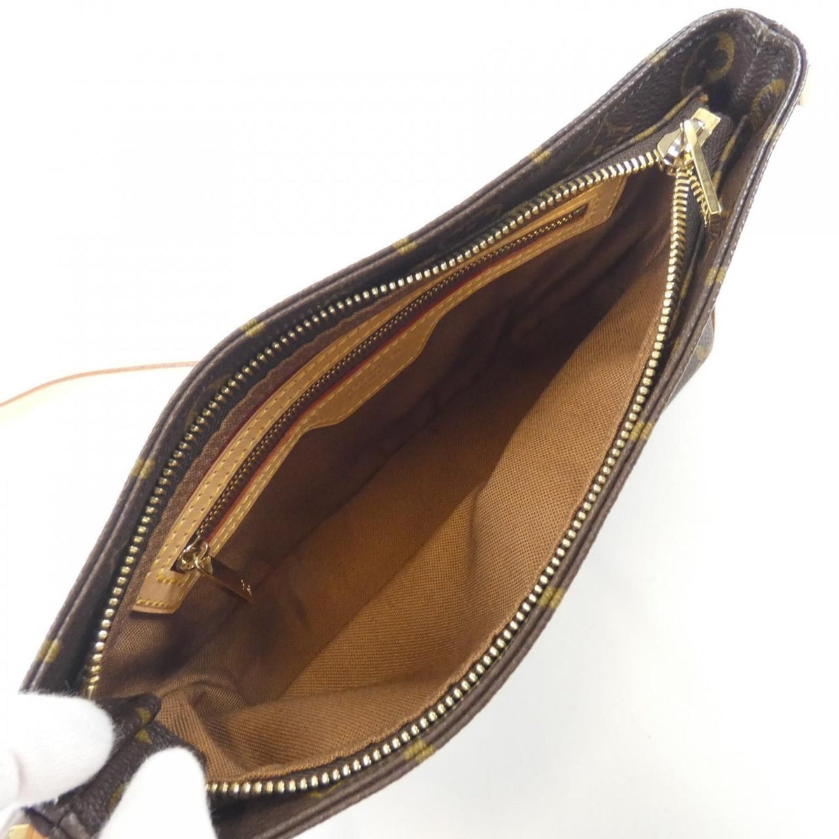 Louis Vuitton Monogram Trotteur Shoulder Bag — view 7