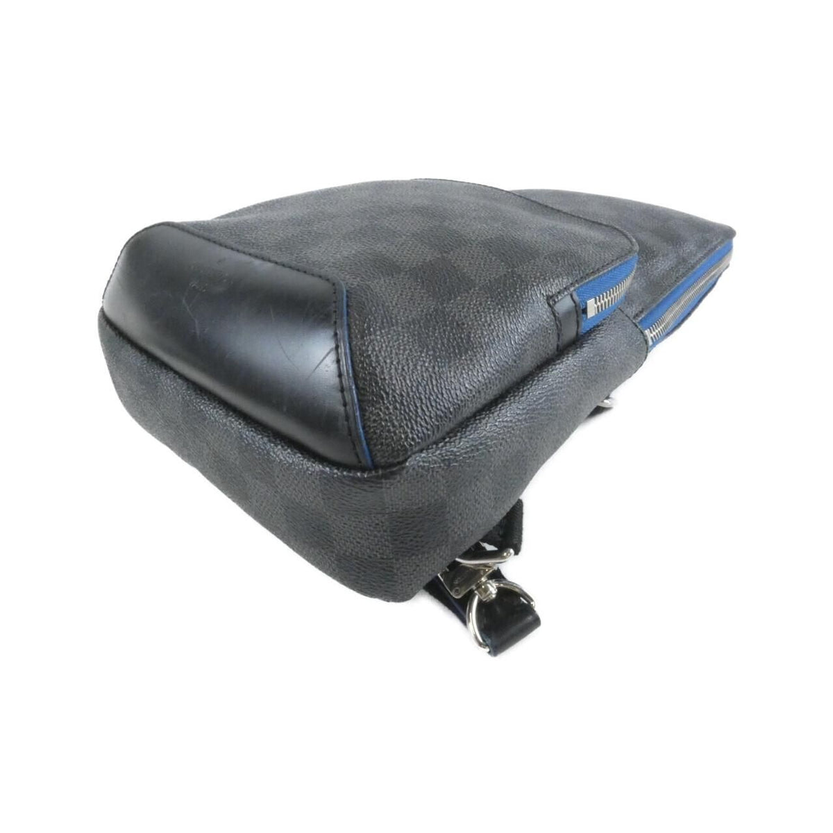 Louis Vuitton Damier Graphite Avenue Sling — view 3