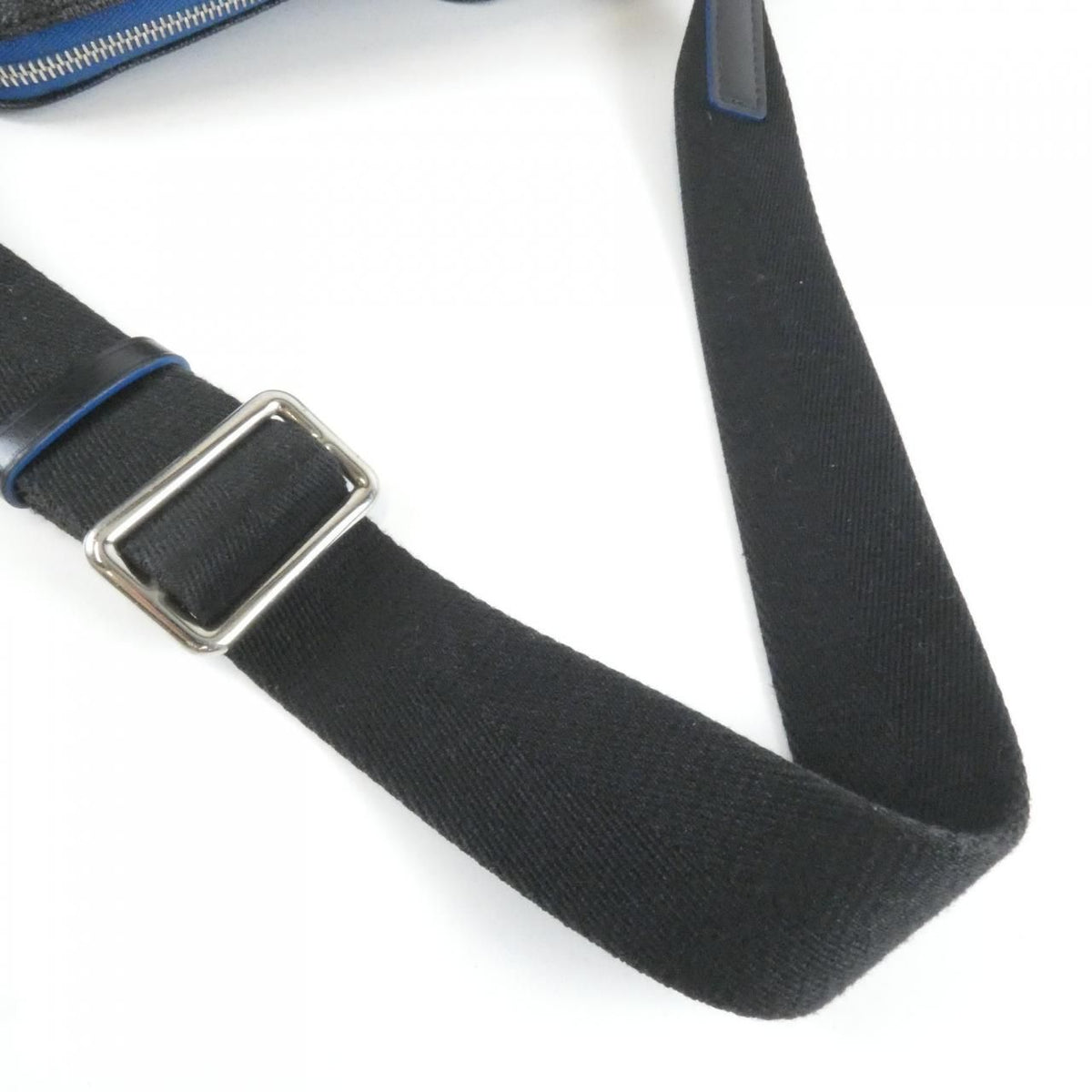 Louis Vuitton Damier Graphite Avenue Sling — view 5