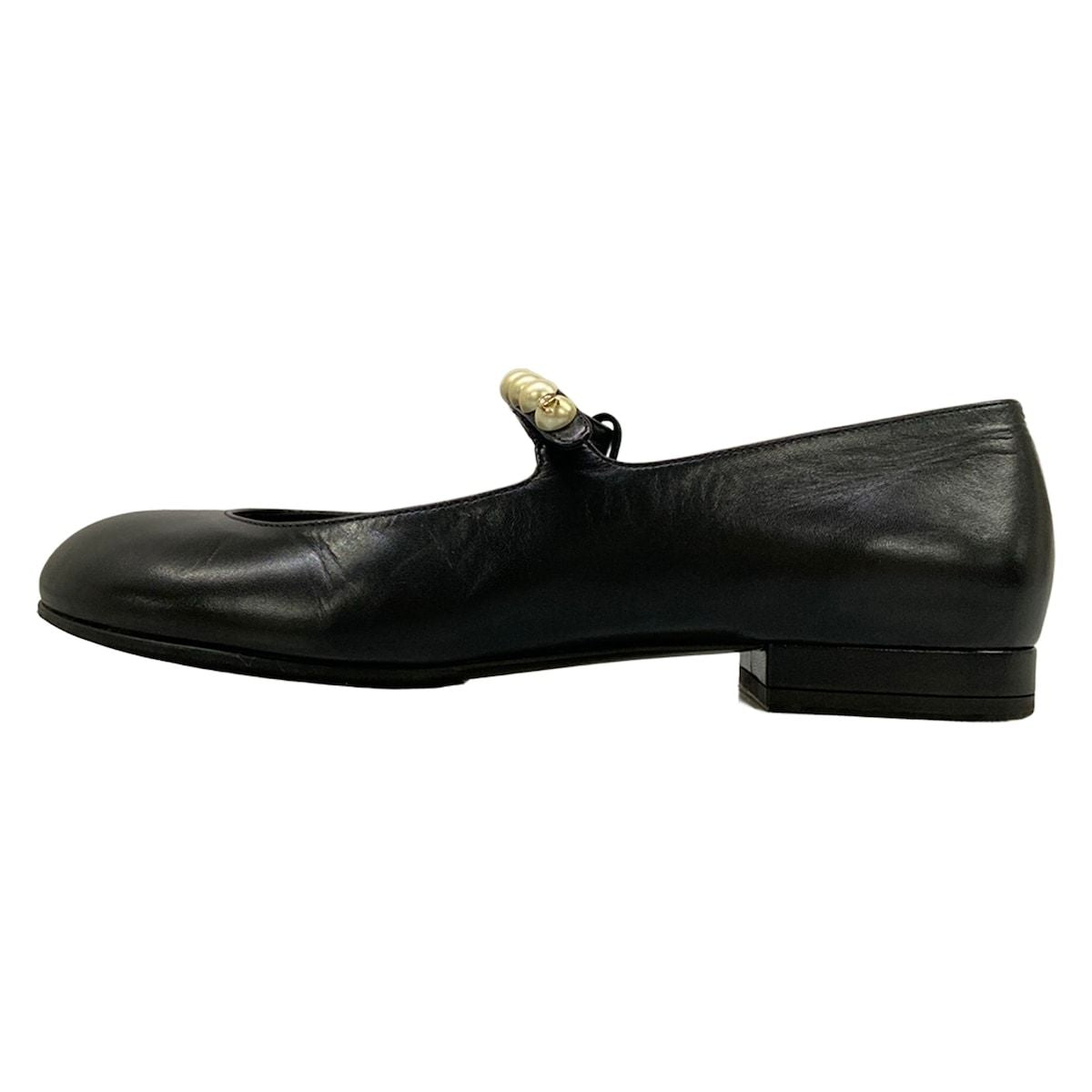 Chanel Flat Shoes Mary Jane Black White Leather