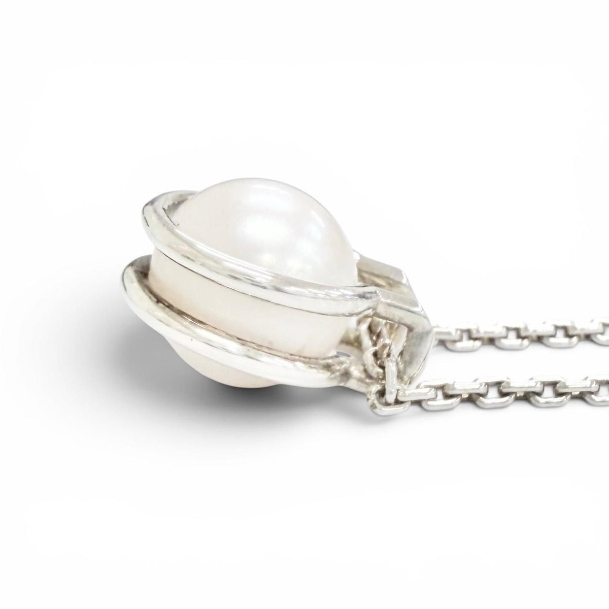 Tiffany & Co HardWear Fresh Water Pearl Link Pendant Silver — view 6