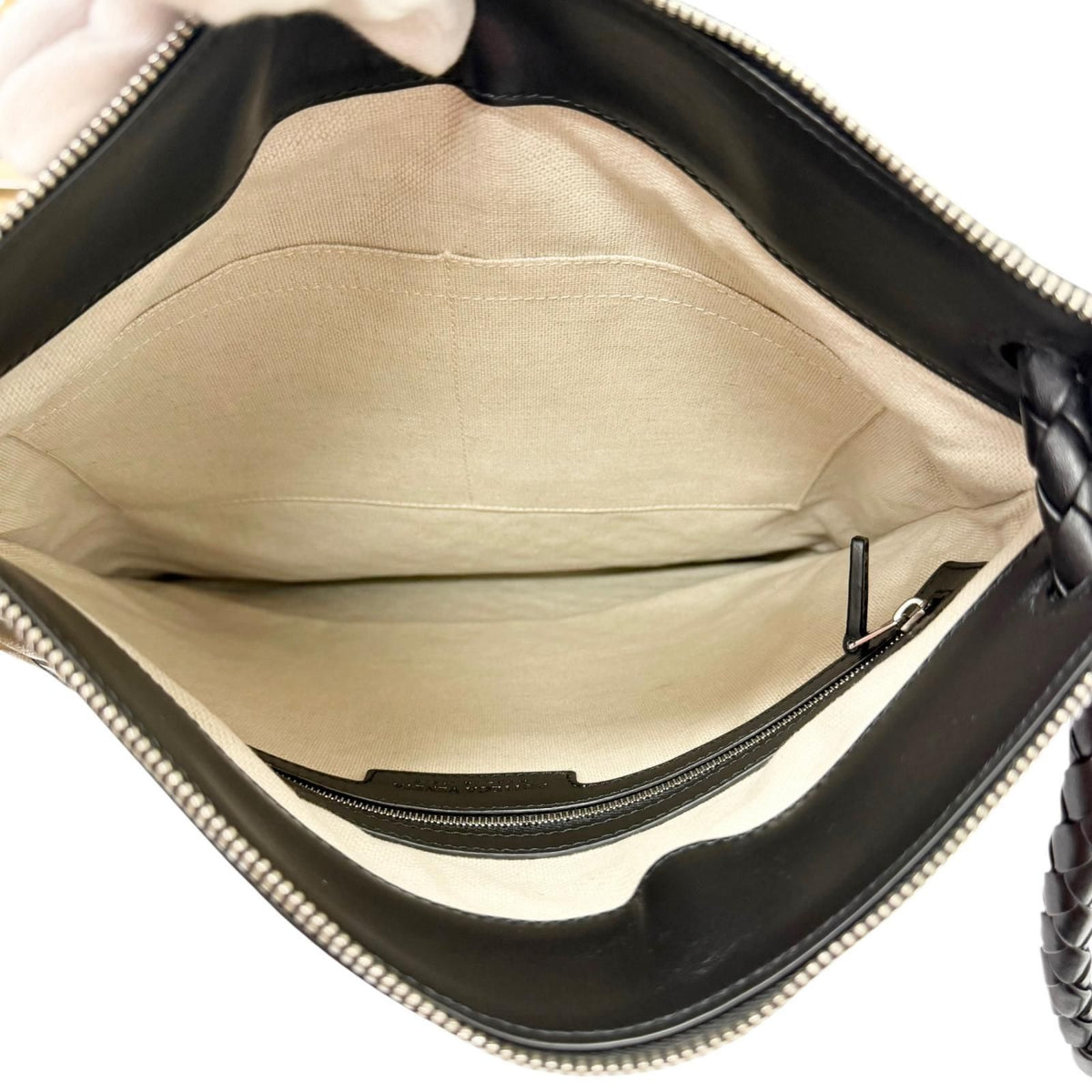 Bottega Veneta Andiamo Leather Intrecciato Messenger Flat Shoulder Bag — view 6