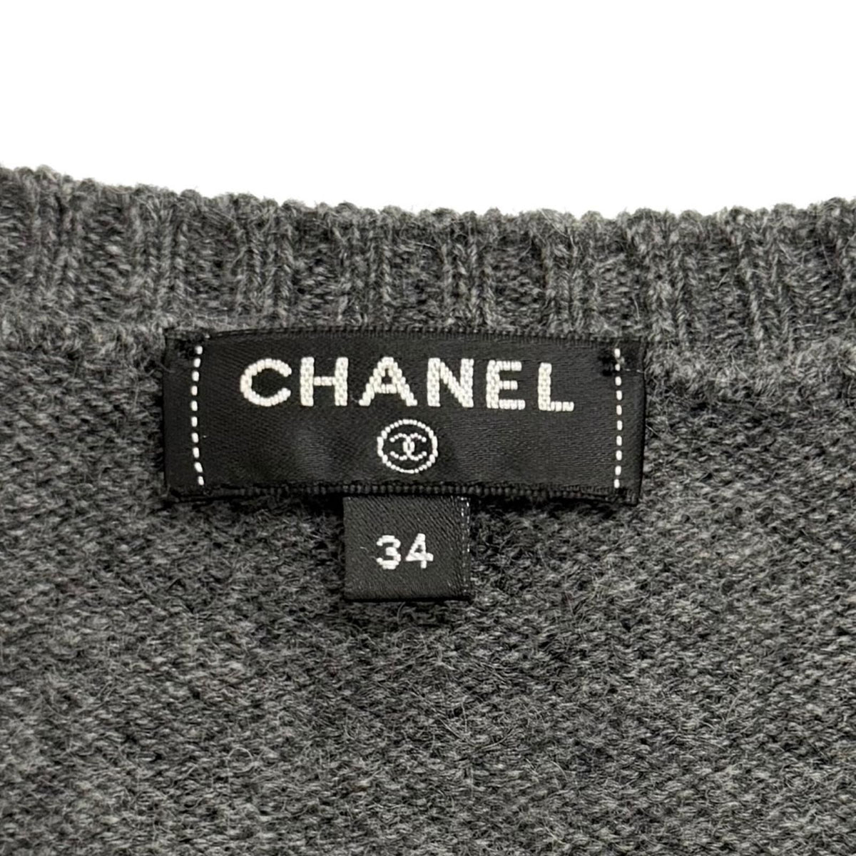 Chanel Cashmere 100% CC Logo Plate Gabrielle Coco V-neck Long Sleeve Knit Gray — view 7
