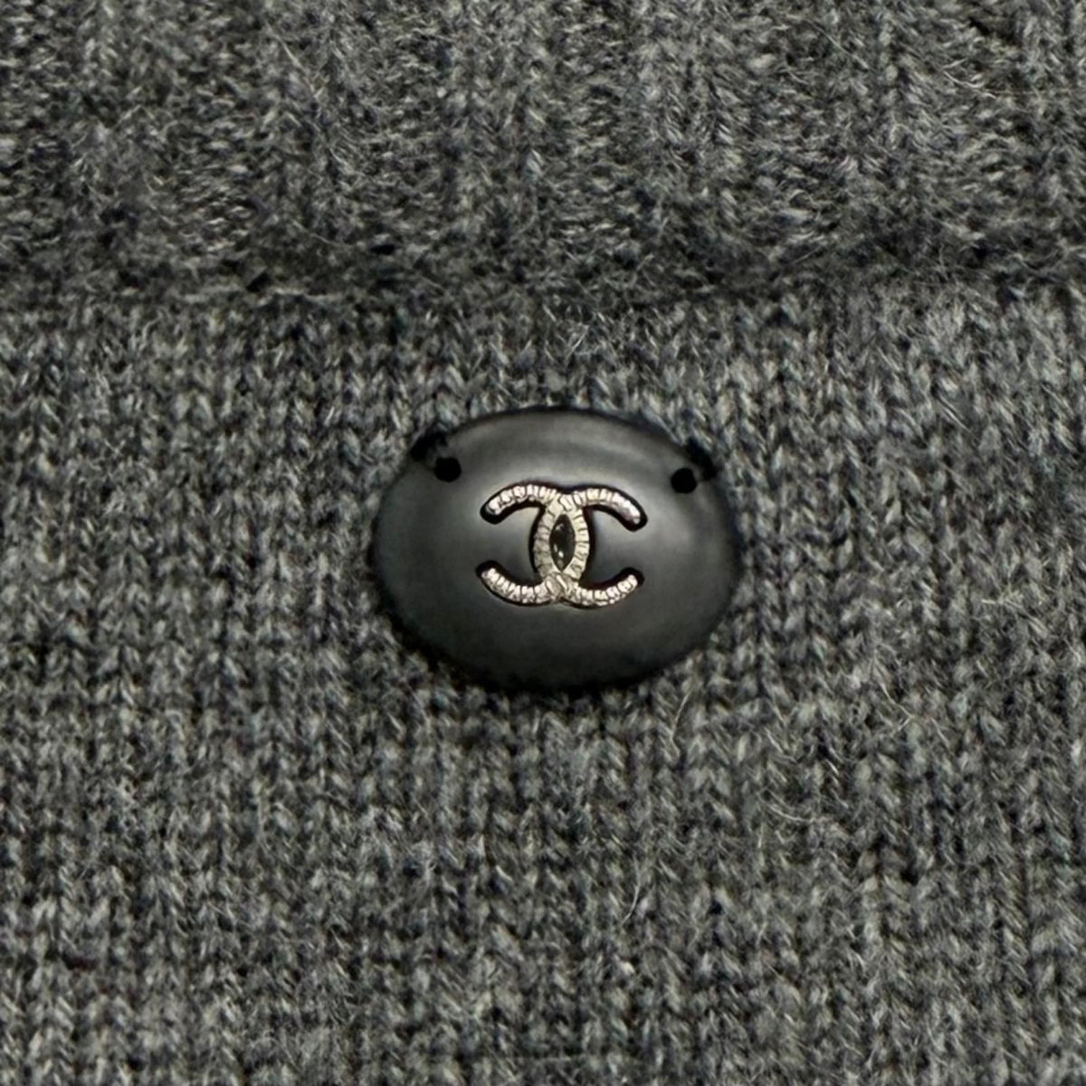 Chanel Cashmere 100% CC Logo Plate Gabrielle Coco V-neck Long Sleeve Knit Gray — view 6