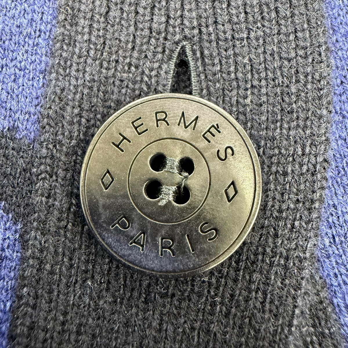 Hermes la Promenade du Matin Morning Walk Cashmere 100% Logo Button Long Sleeve — view 6
