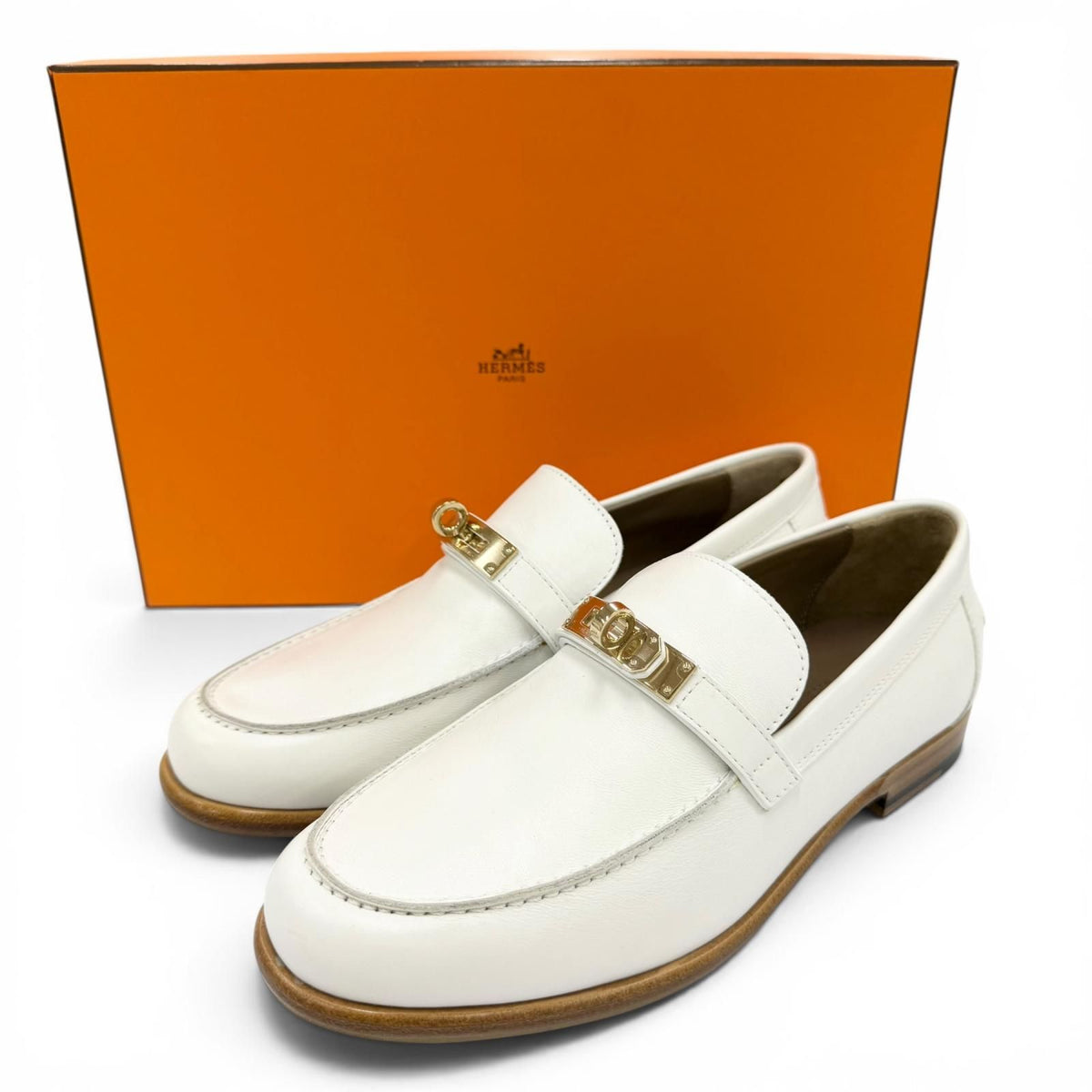 Hermes Moccasins Destin Calfskin Gold Kelly Buckle Loafers White — view 2