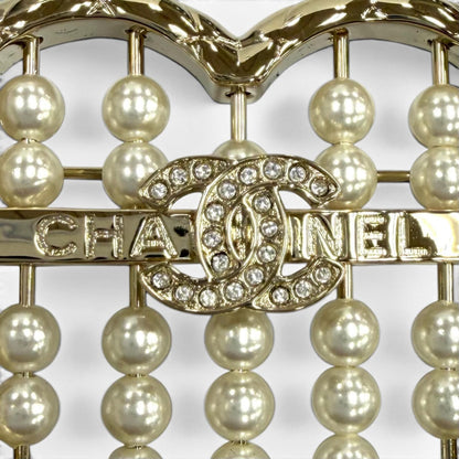 Chanel CC Logo Quilted Heart Brooch Gold White — view 6