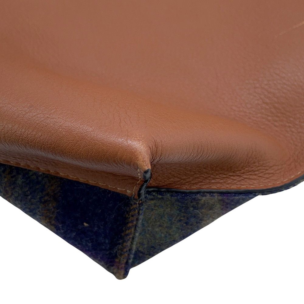Loewe Shoulder Bag Check — view 6
