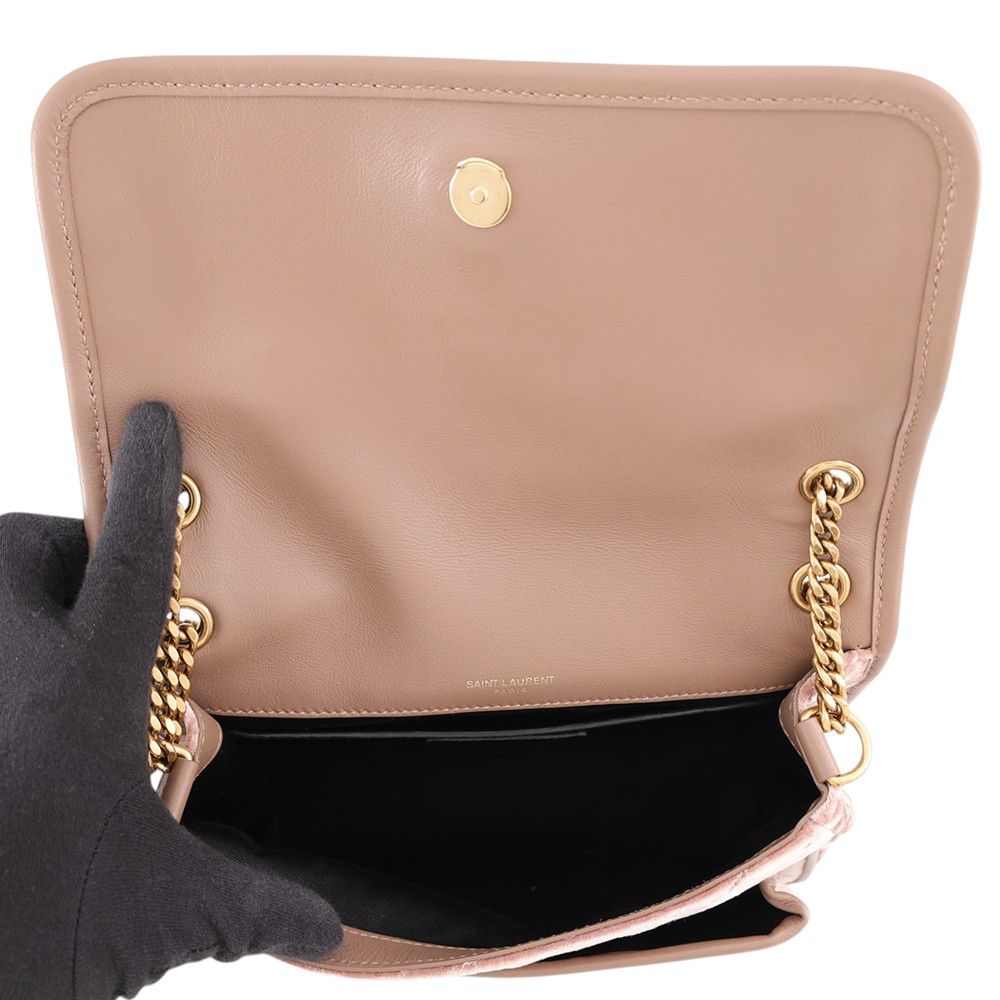Saint Laurent Paris Chain Shoulder Bag Niki Baby Velvet Leather — view 7