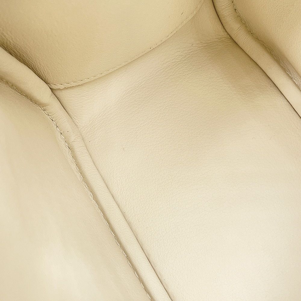 Hermes Lindy Mini Cream Chantilly Gold Taurillon Clemence 2-Way Shoulder Bag — view 8