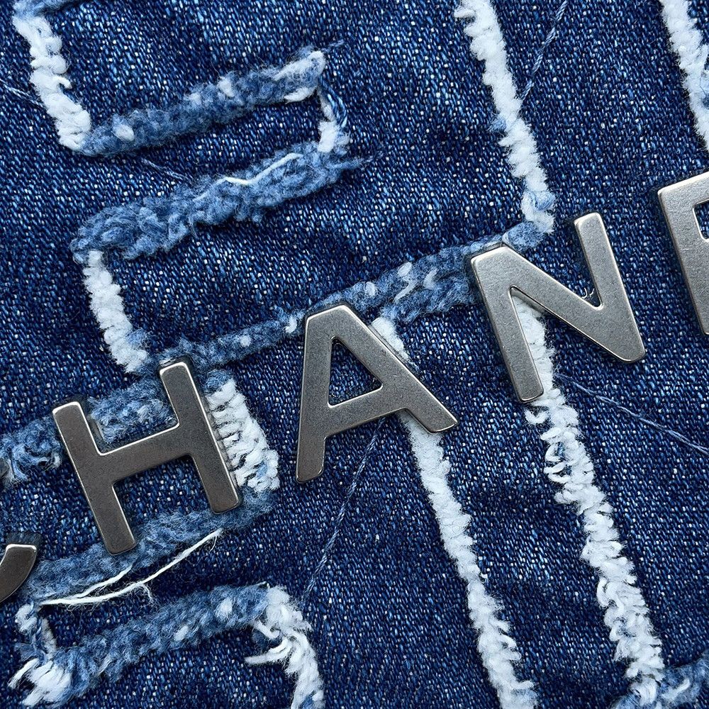Chanel Chain Shoulder Bag Chanel 22 Quilted Logo Small Denim — view 8