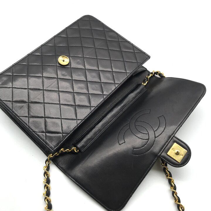 Chanel CC Logo Quilted Push Lock Lambskin Chain Shoulder Bag Black — view 8