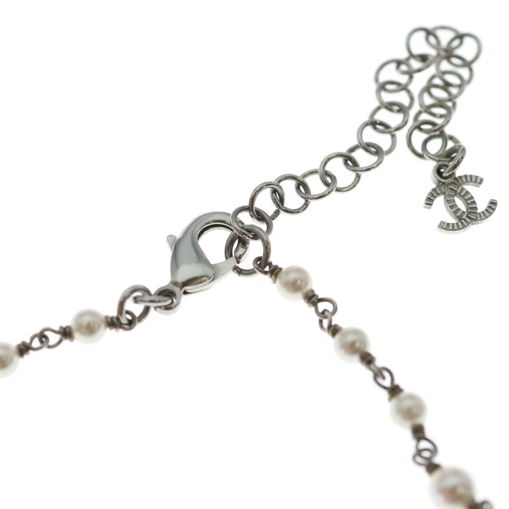 Chanel CC Logo Necklace Choker Pearl Rhinestone Ribbon Silver — view 4
